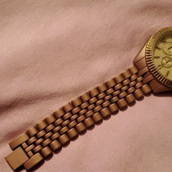 NEW Rose Gold Tone Chronograph Style Ladies Watch Gold Face Wristwatch Timepiece - Picture 4 of 8